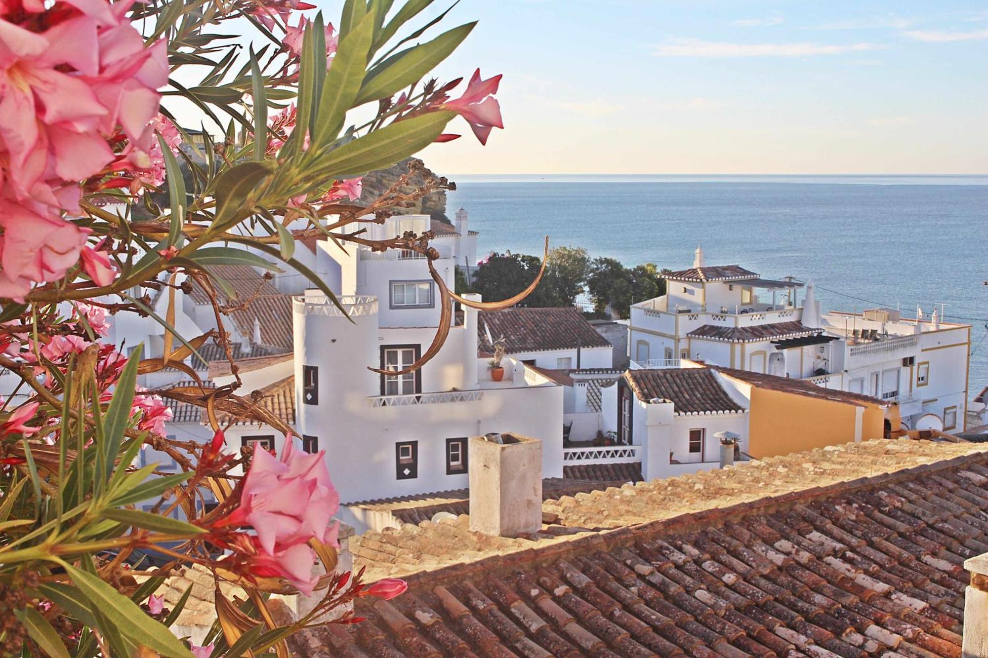Charming House Casa de Férias Burgau